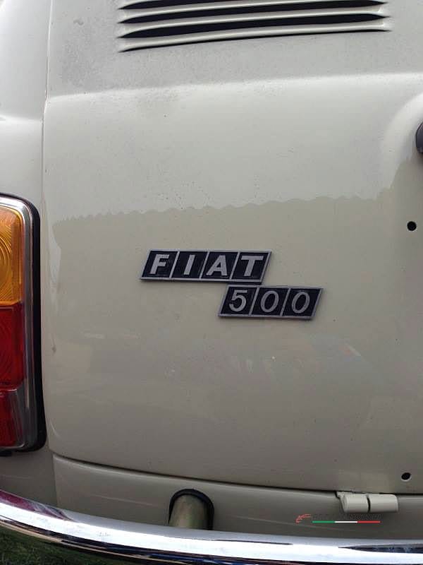 Restauro di Fiat 500 d'epoca eseguito a Como da Breccia Motori.