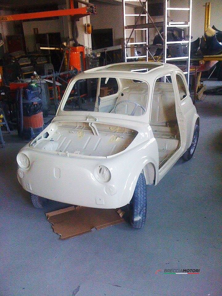 Restauro di Fiat 500 d'epoca eseguito a Como da Breccia Motori.